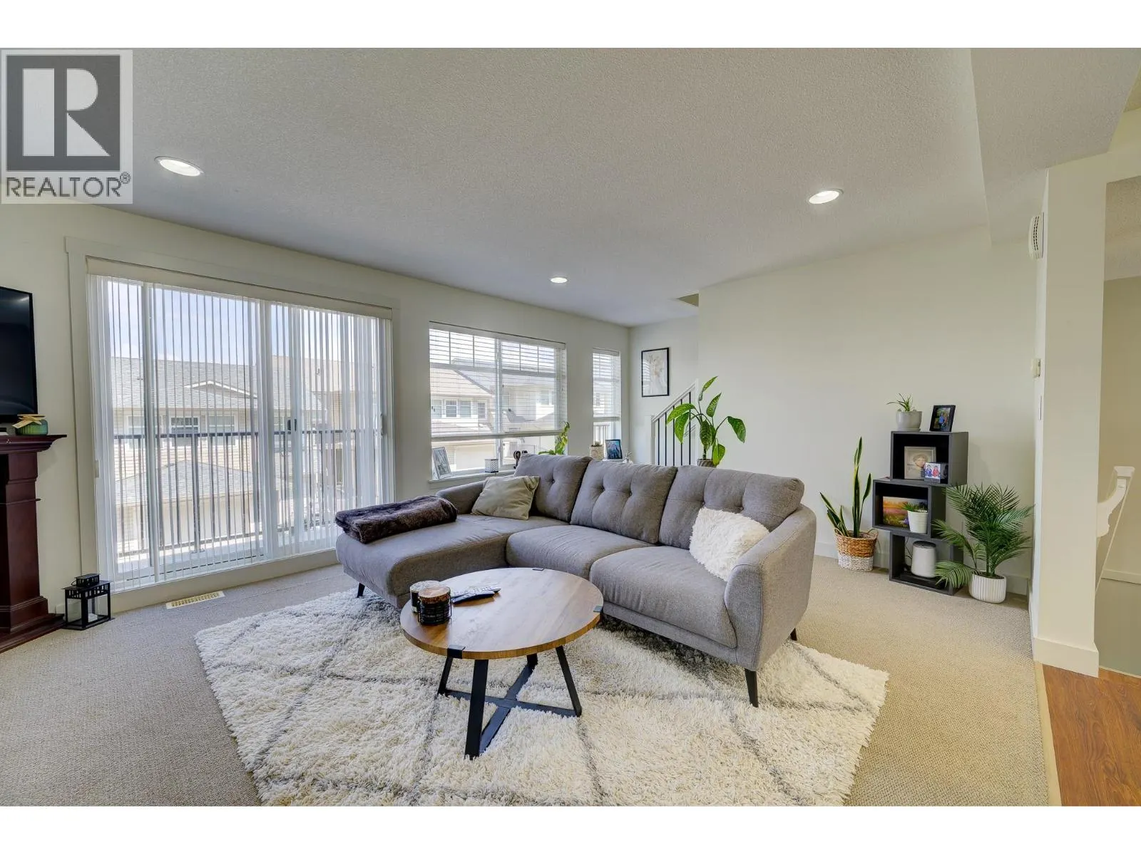 1990 Pacific Way Unit# 27