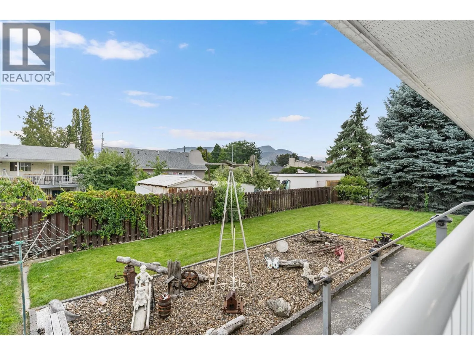 1390 Creekside Road
