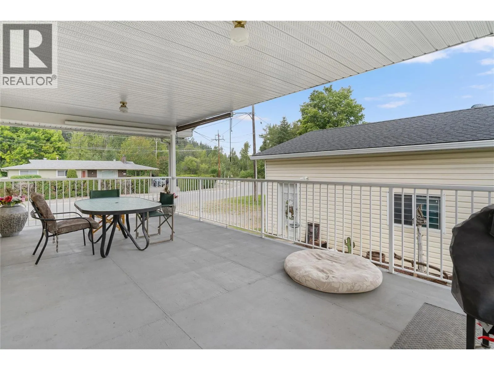 1390 Creekside Road