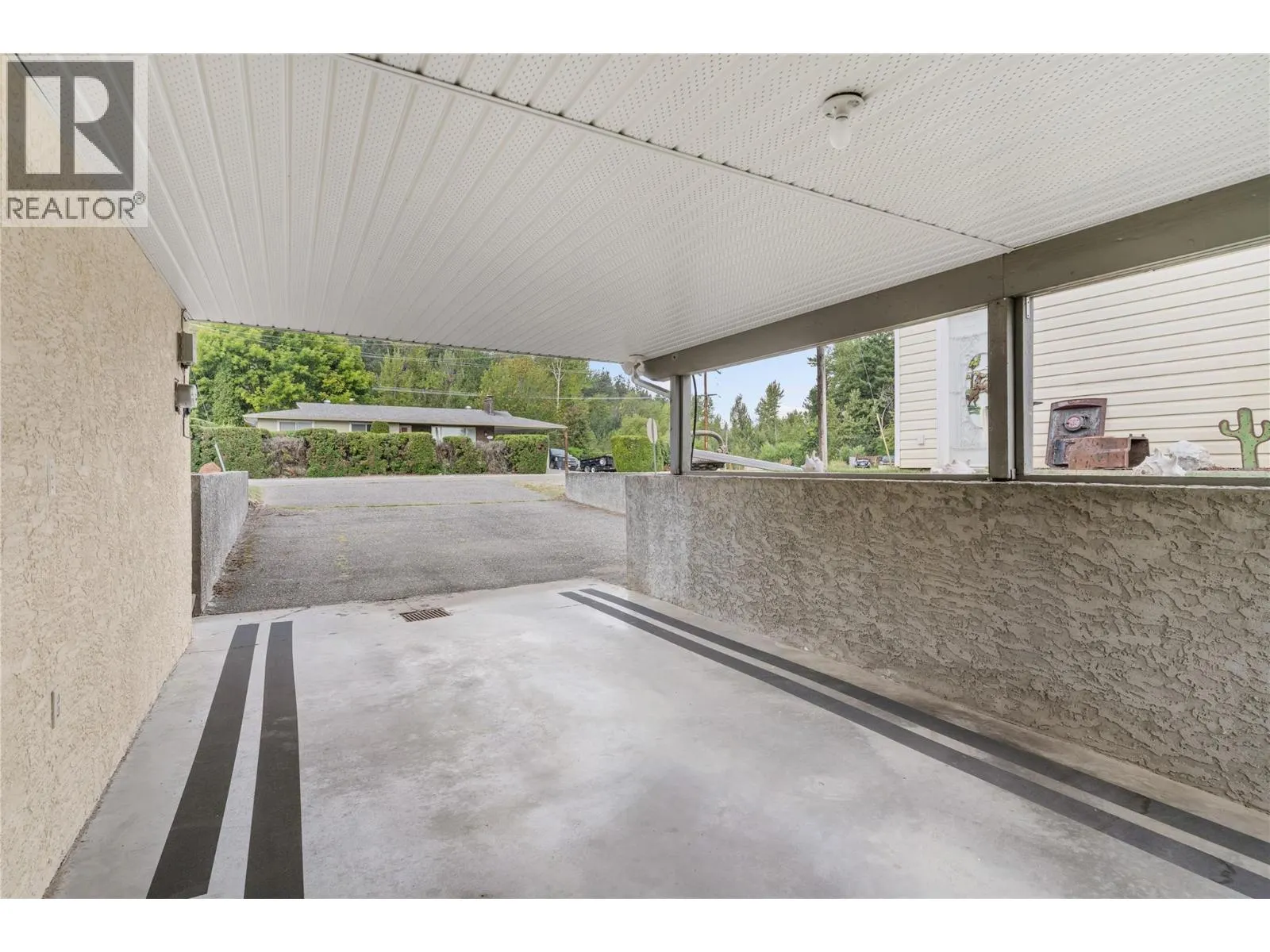 1390 Creekside Road