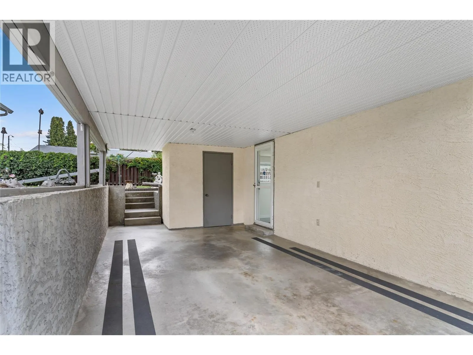 1390 Creekside Road