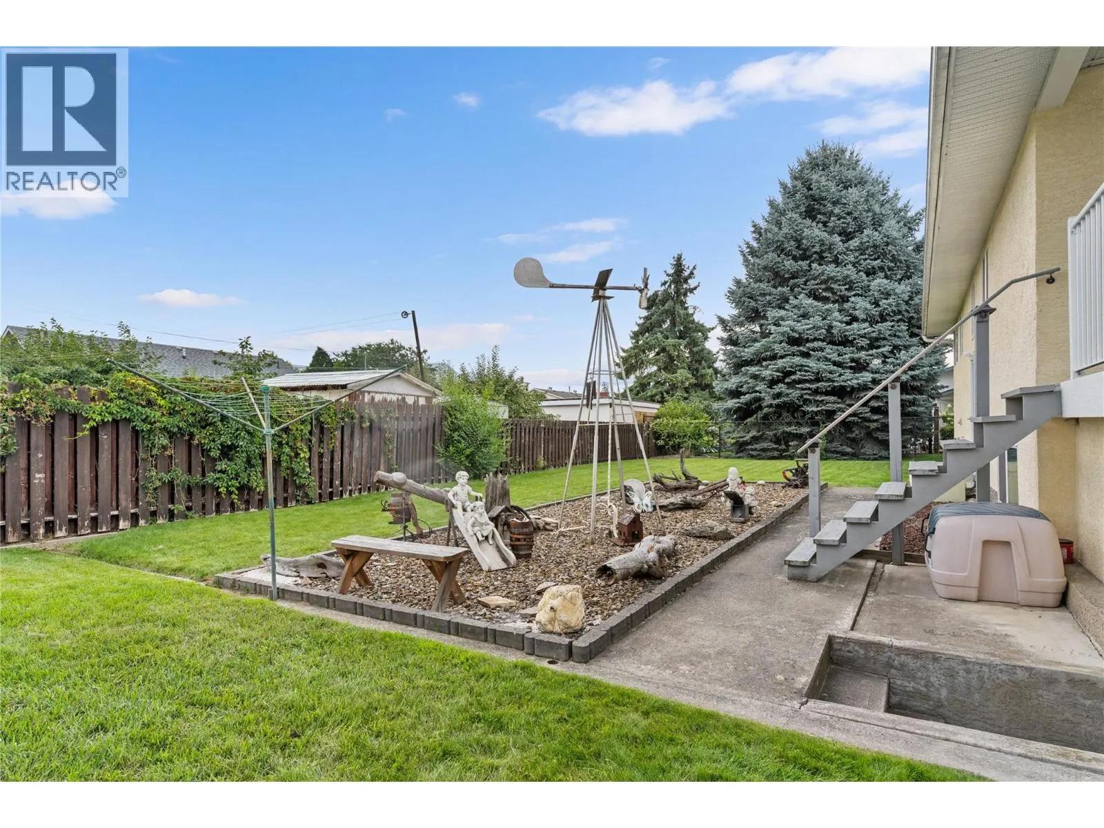 1390 Creekside Road