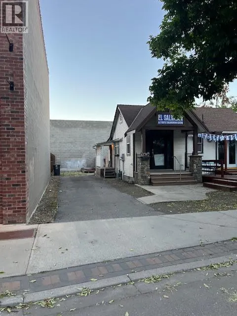 482 West Avenue