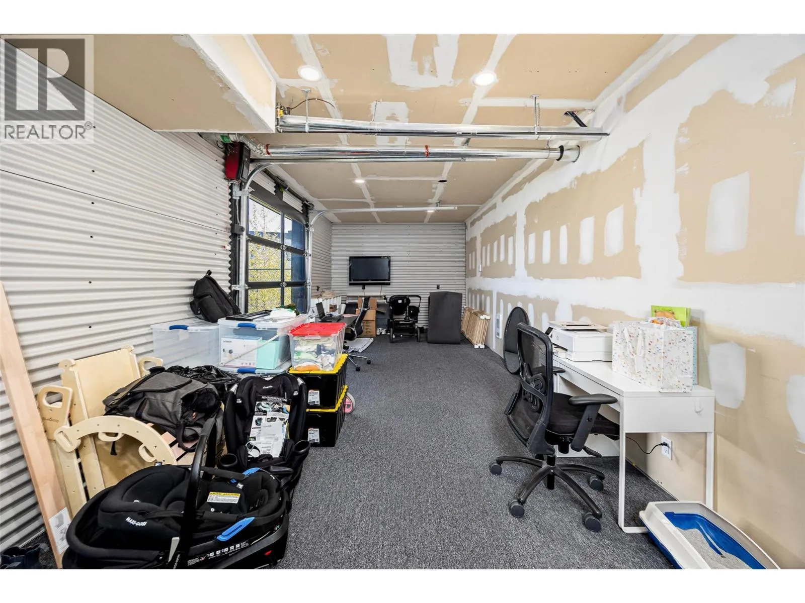 6101 Lakeshore Road