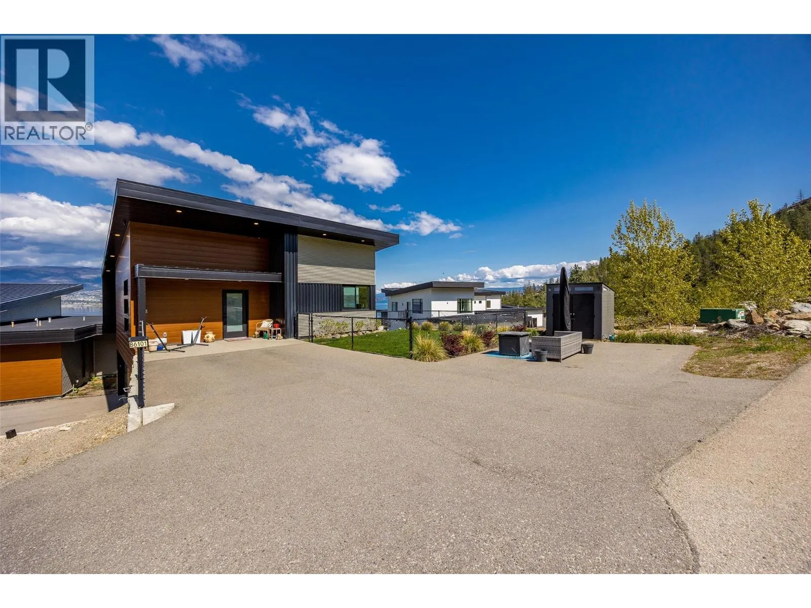 6101 Lakeshore Road