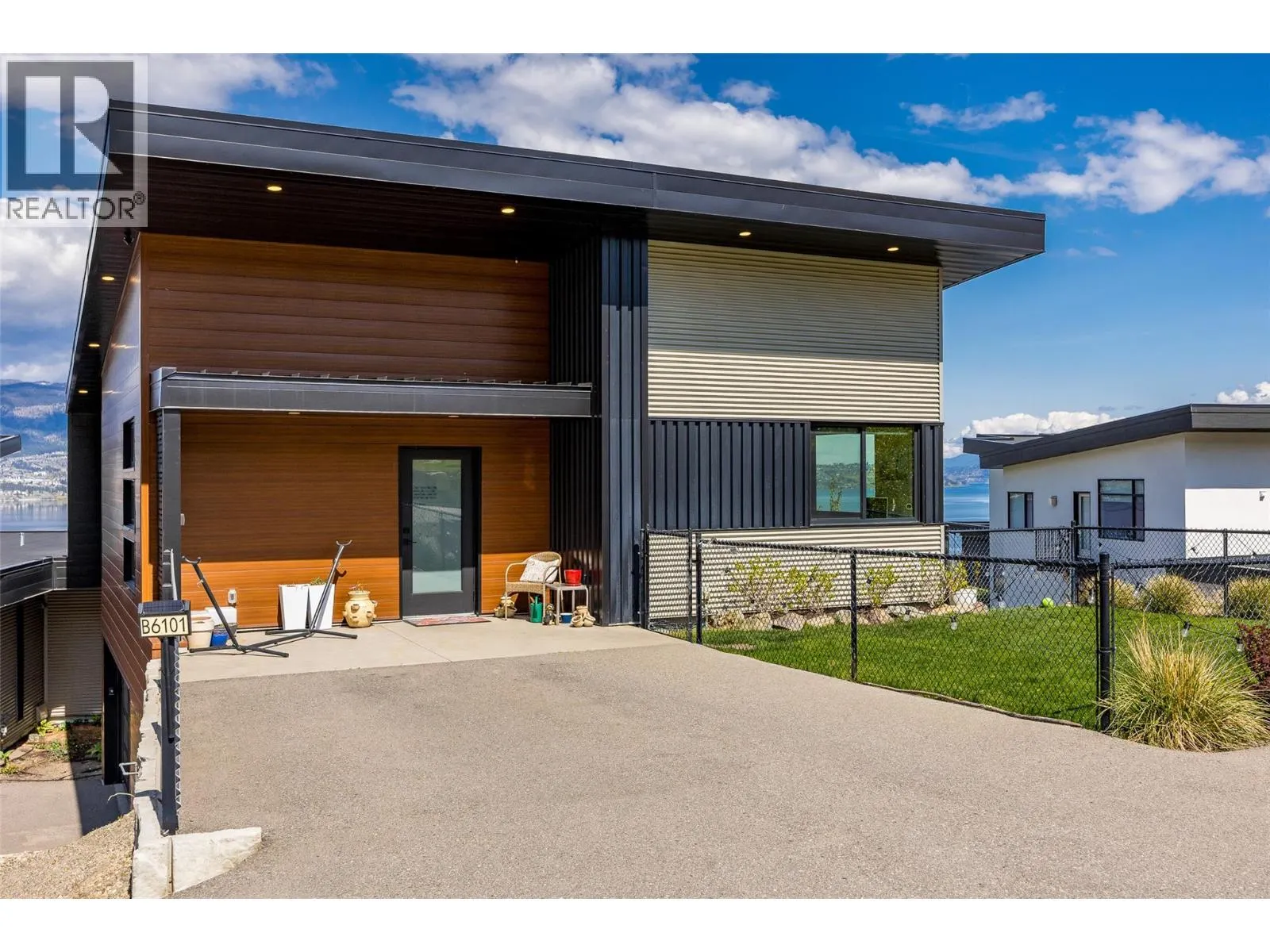 6101 Lakeshore Road