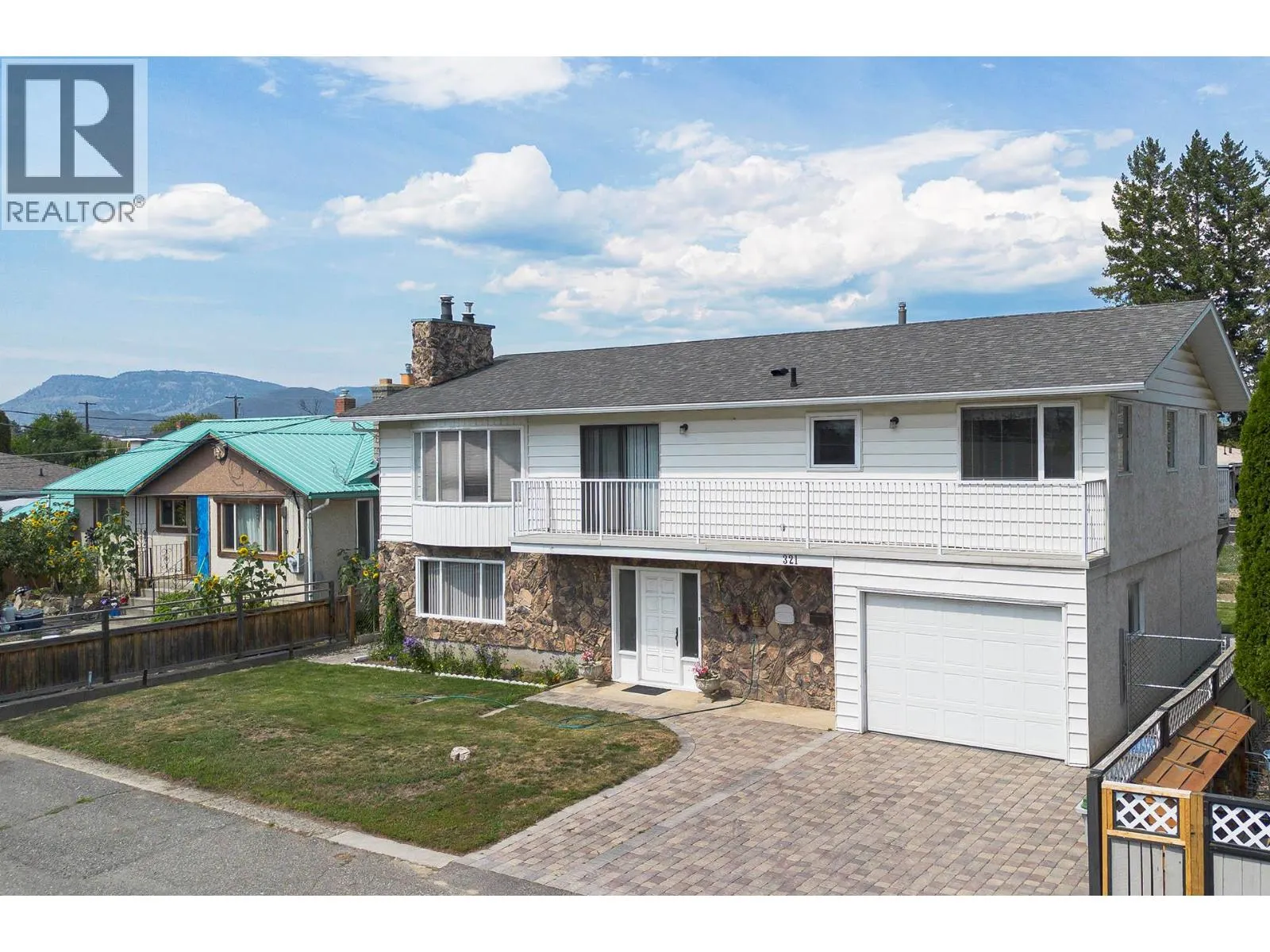 321 WALNUT Avenue