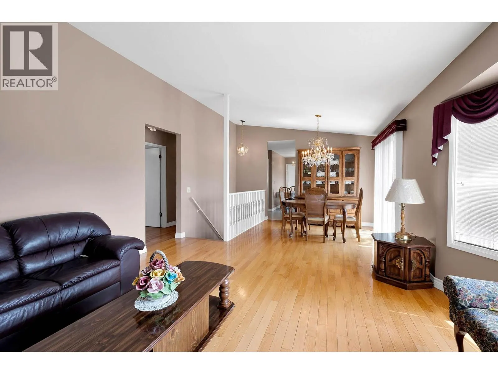 321 WALNUT Avenue