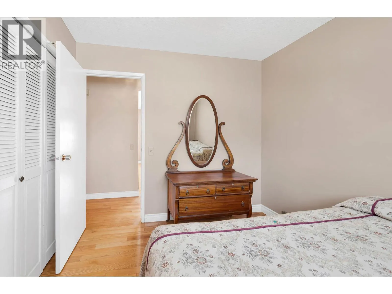 321 WALNUT Avenue