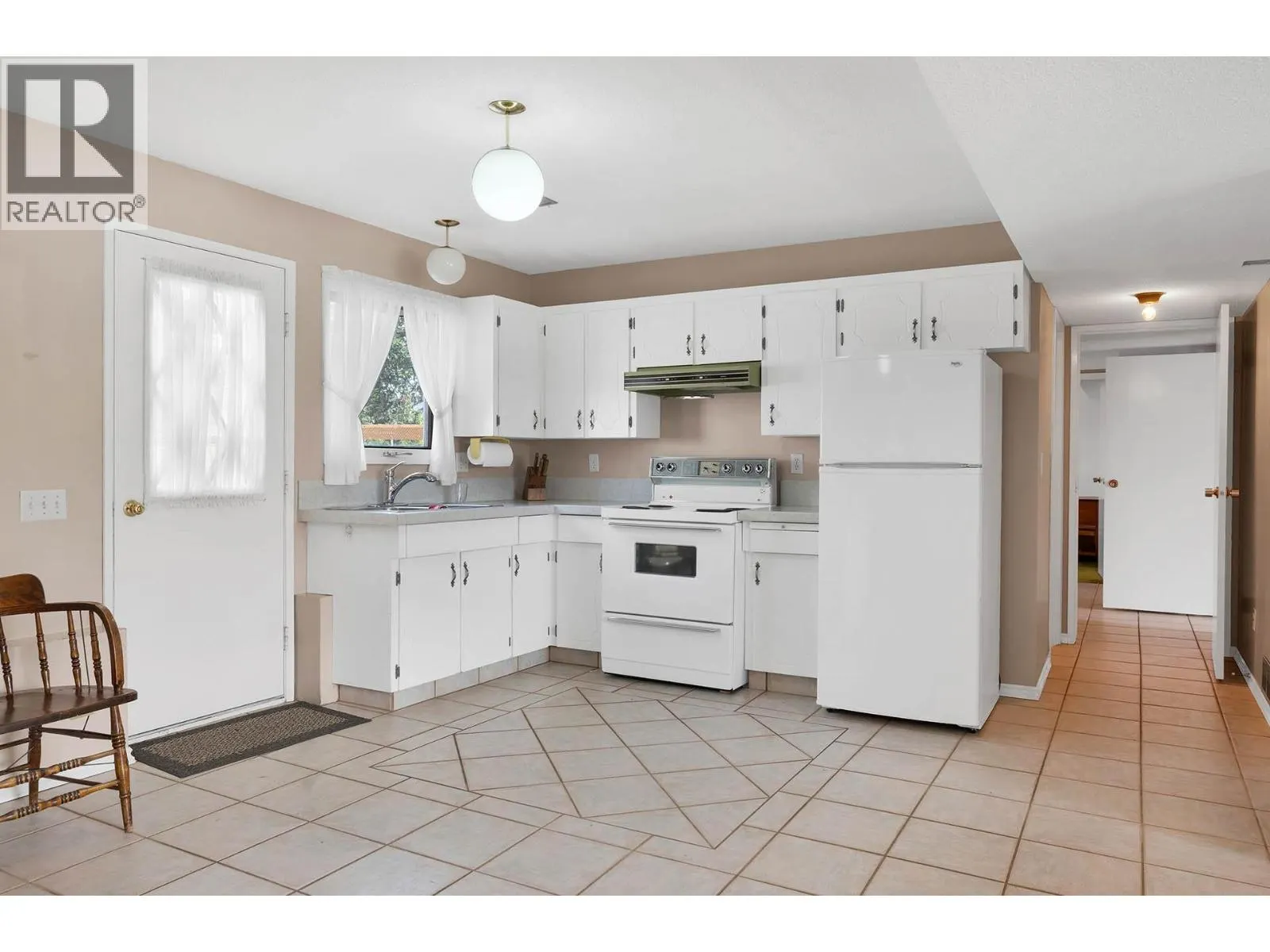 321 WALNUT Avenue