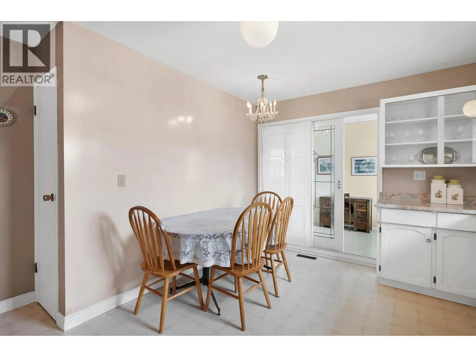 321 WALNUT Avenue