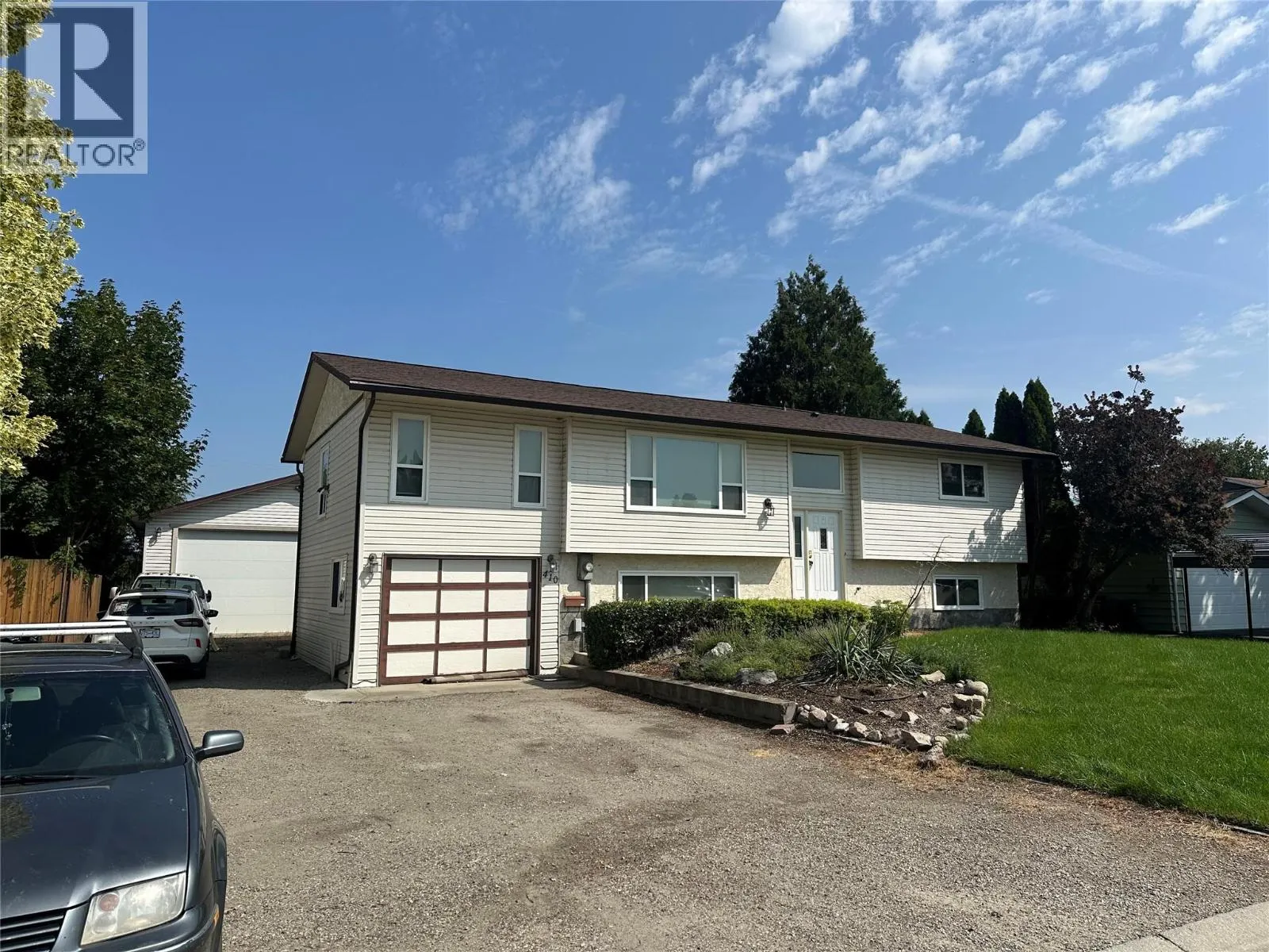 410 Hillaby Avenue