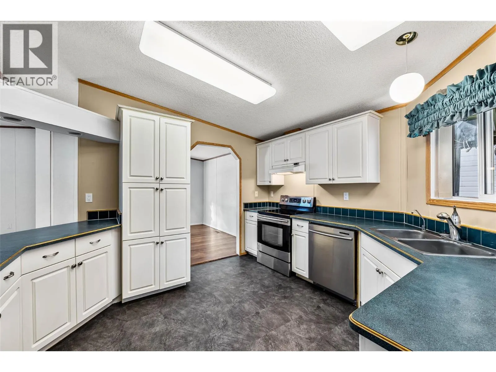 3099 SHUSWAP Road Unit# 40