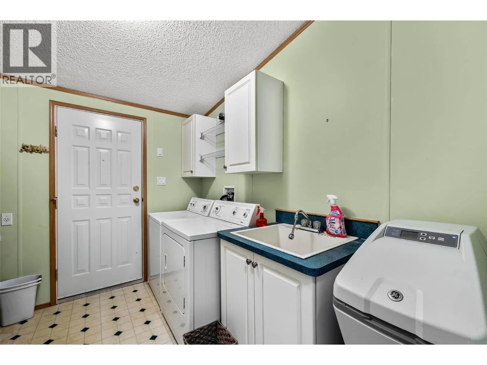 3099 SHUSWAP Road Unit# 40