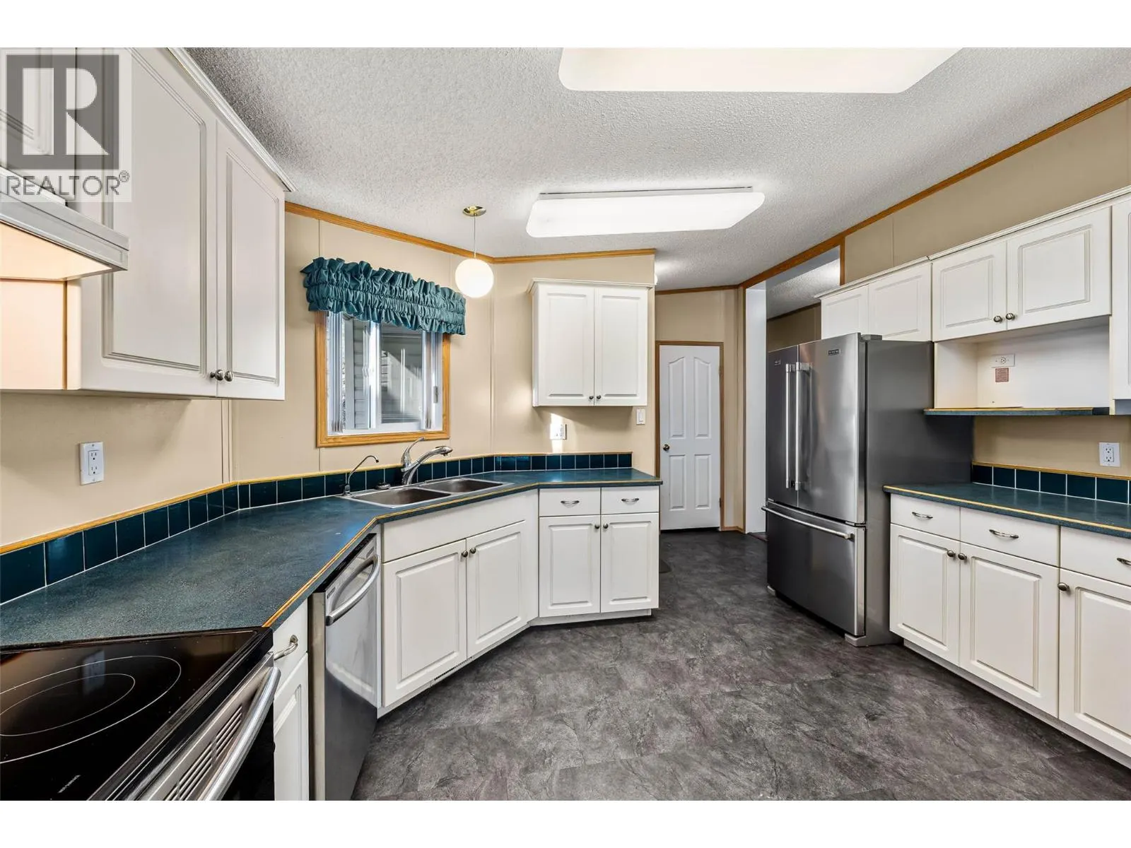 3099 SHUSWAP Road Unit# 40