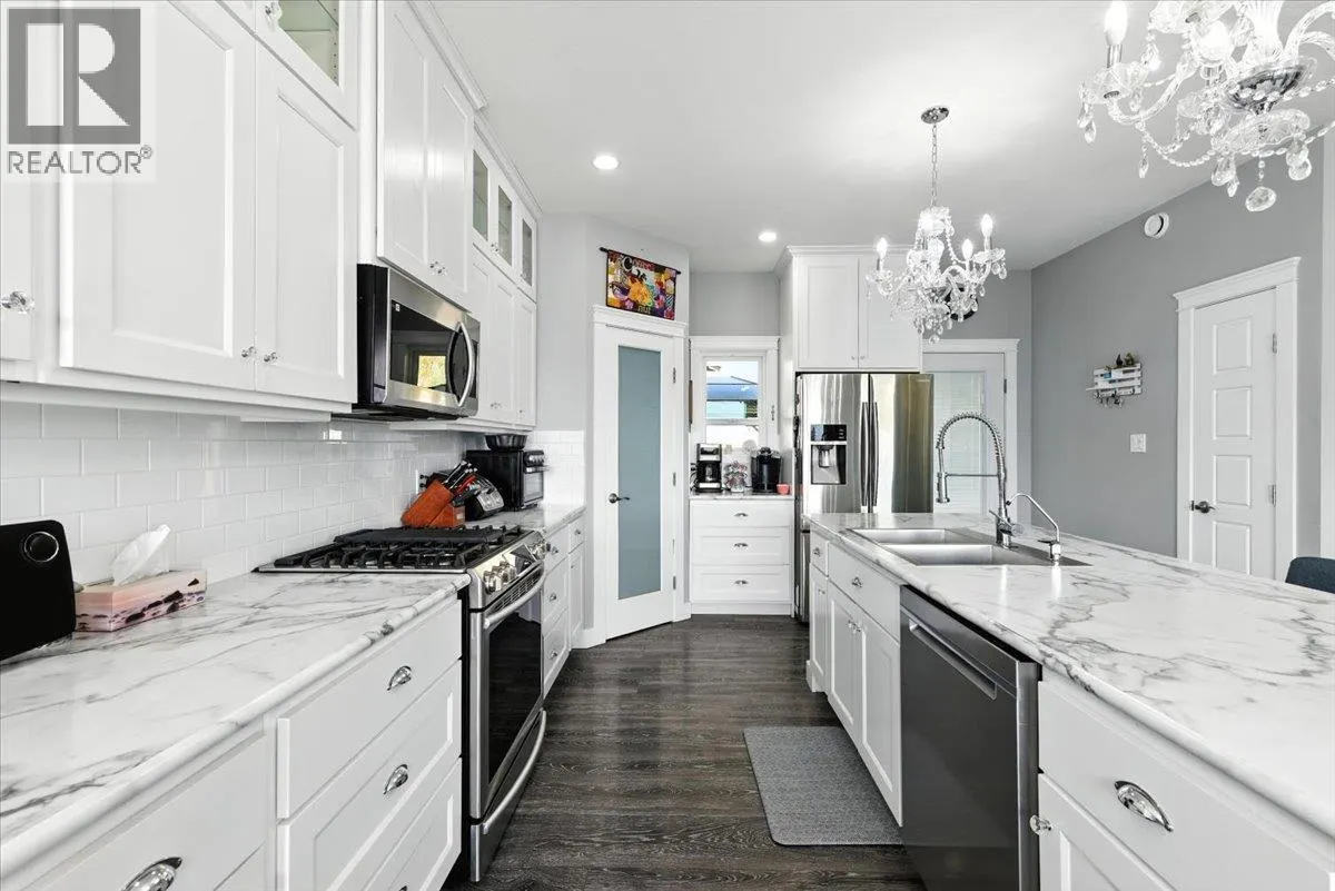 2016 Mountain View Avenue