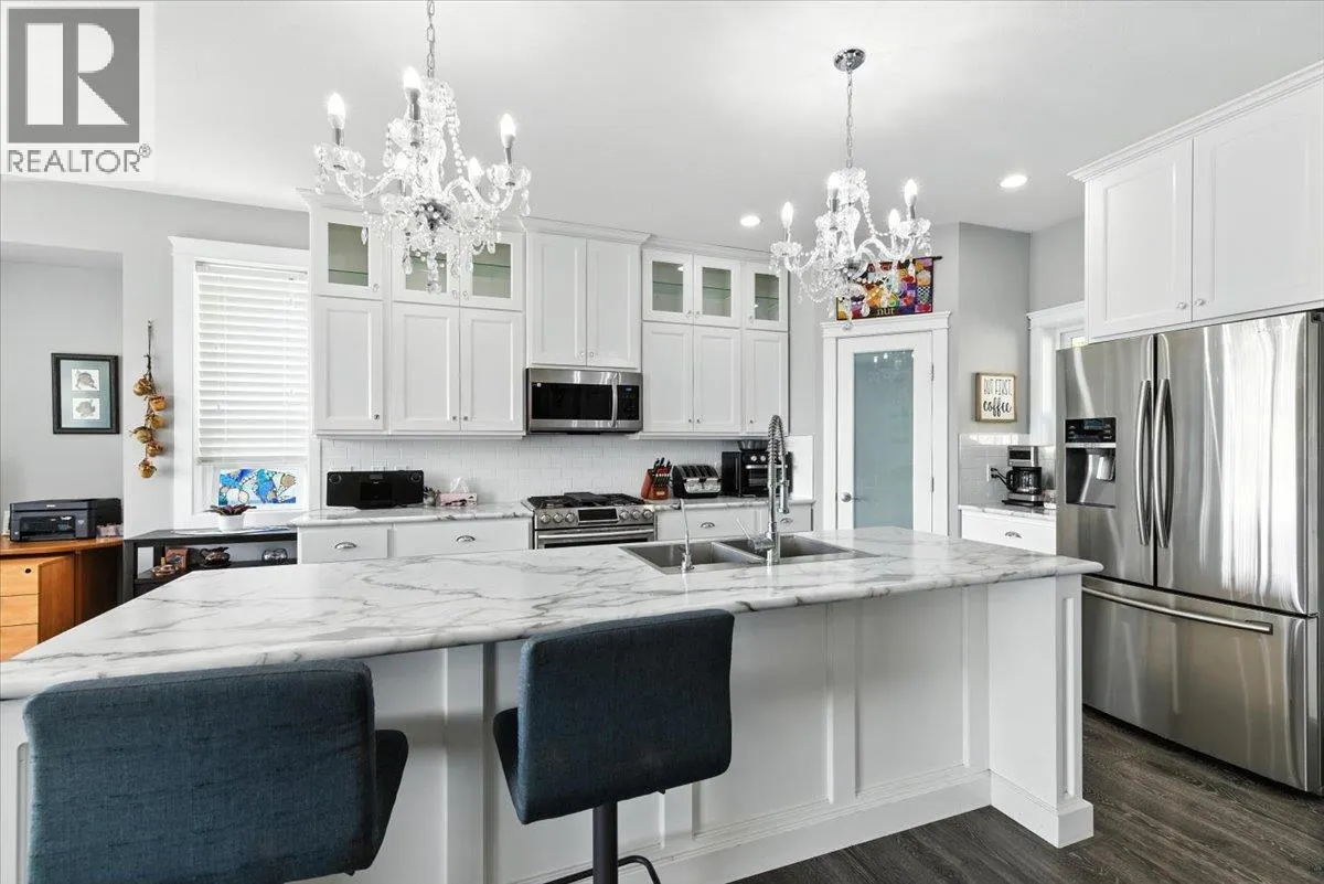 2016 Mountain View Avenue