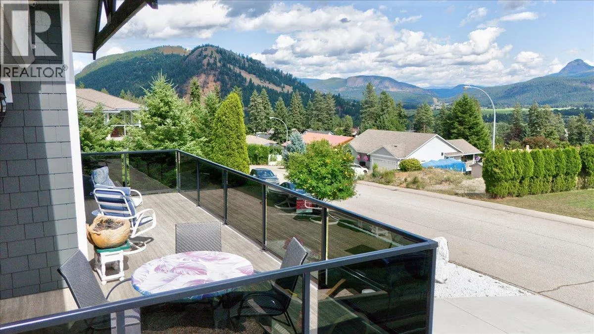 2016 Mountain View Avenue