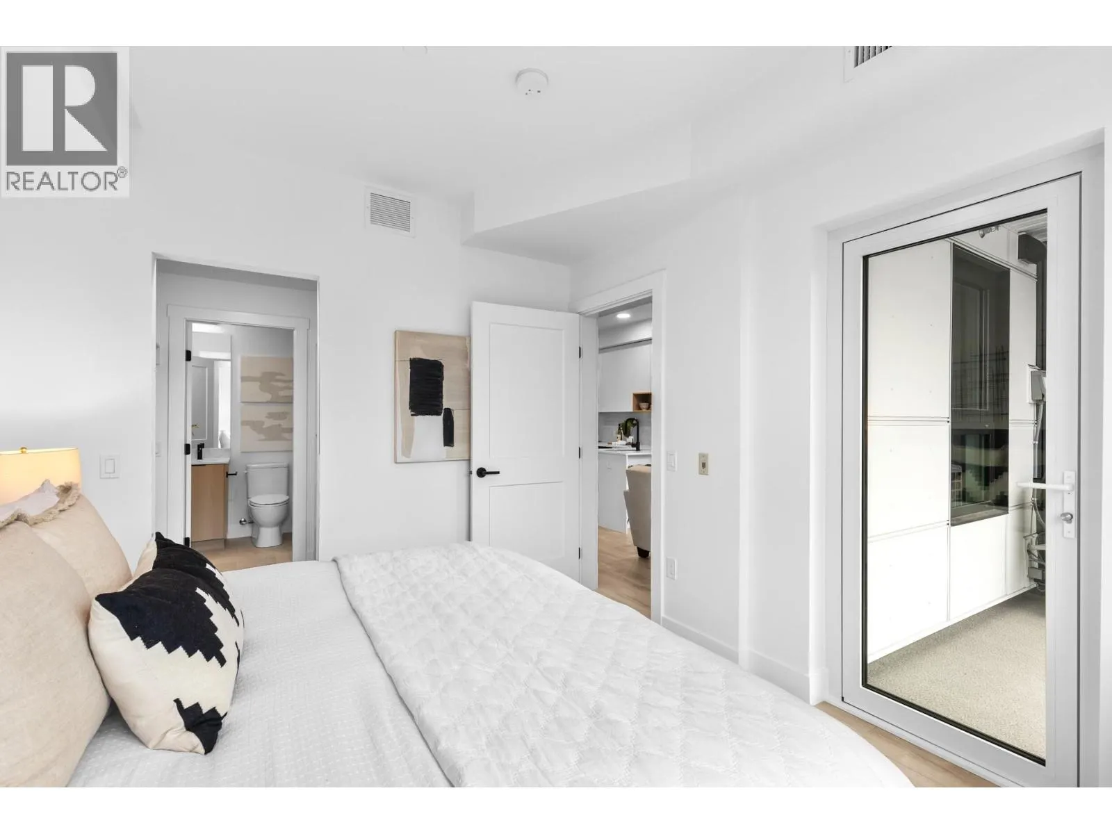 620 Coronation Avenue Unit# 403