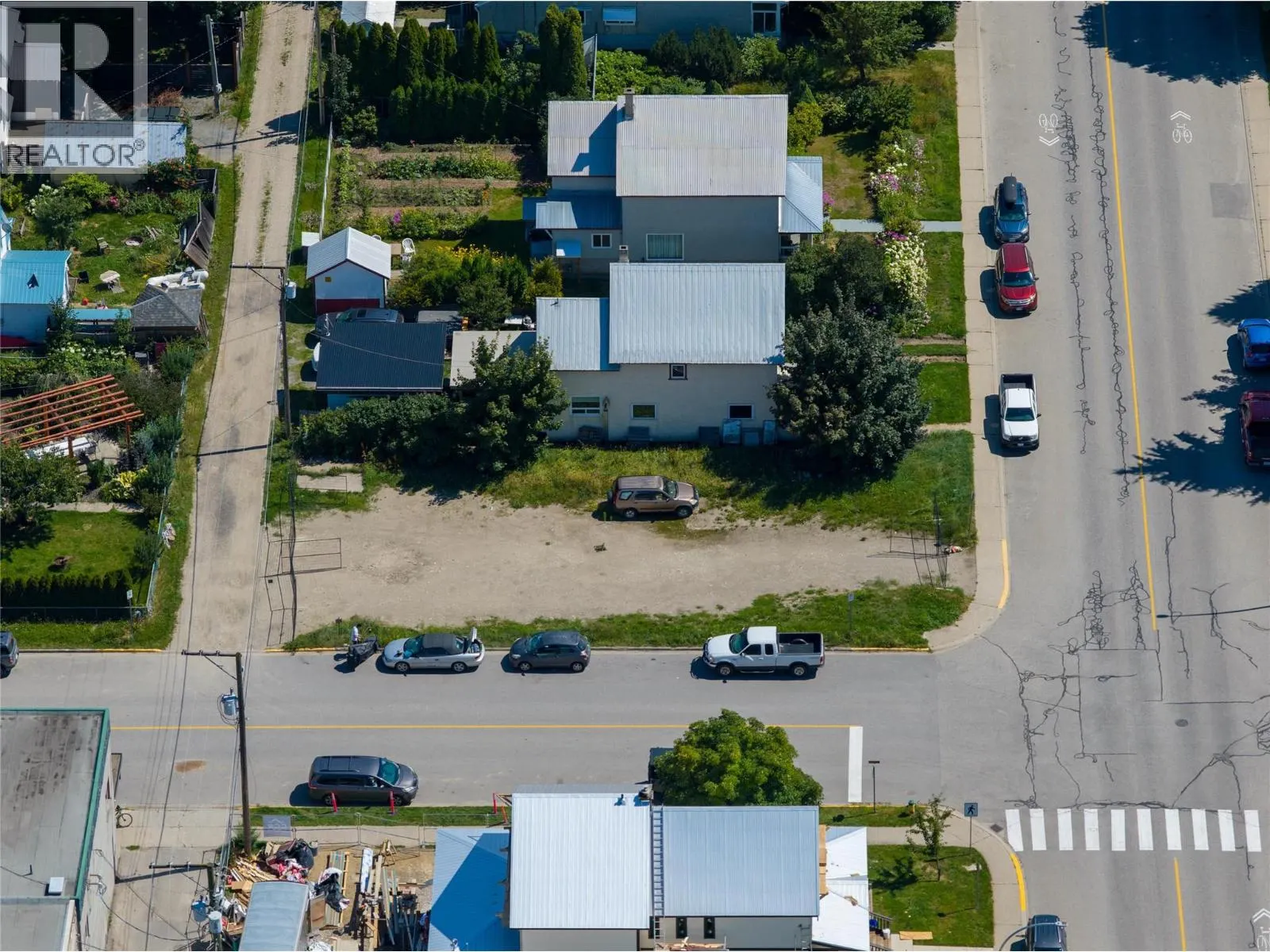 200 Third Street E