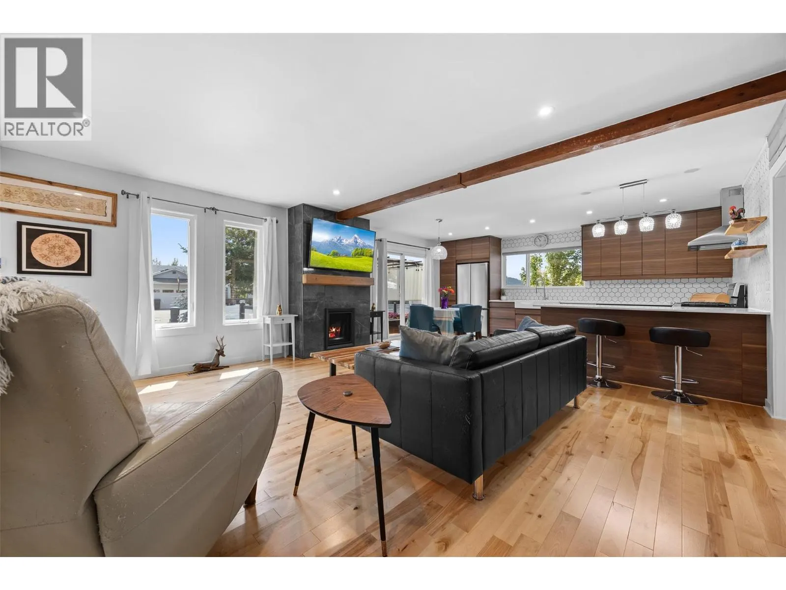 308 McTavish Road