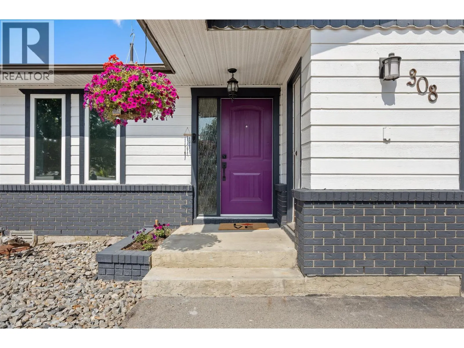 308 McTavish Road
