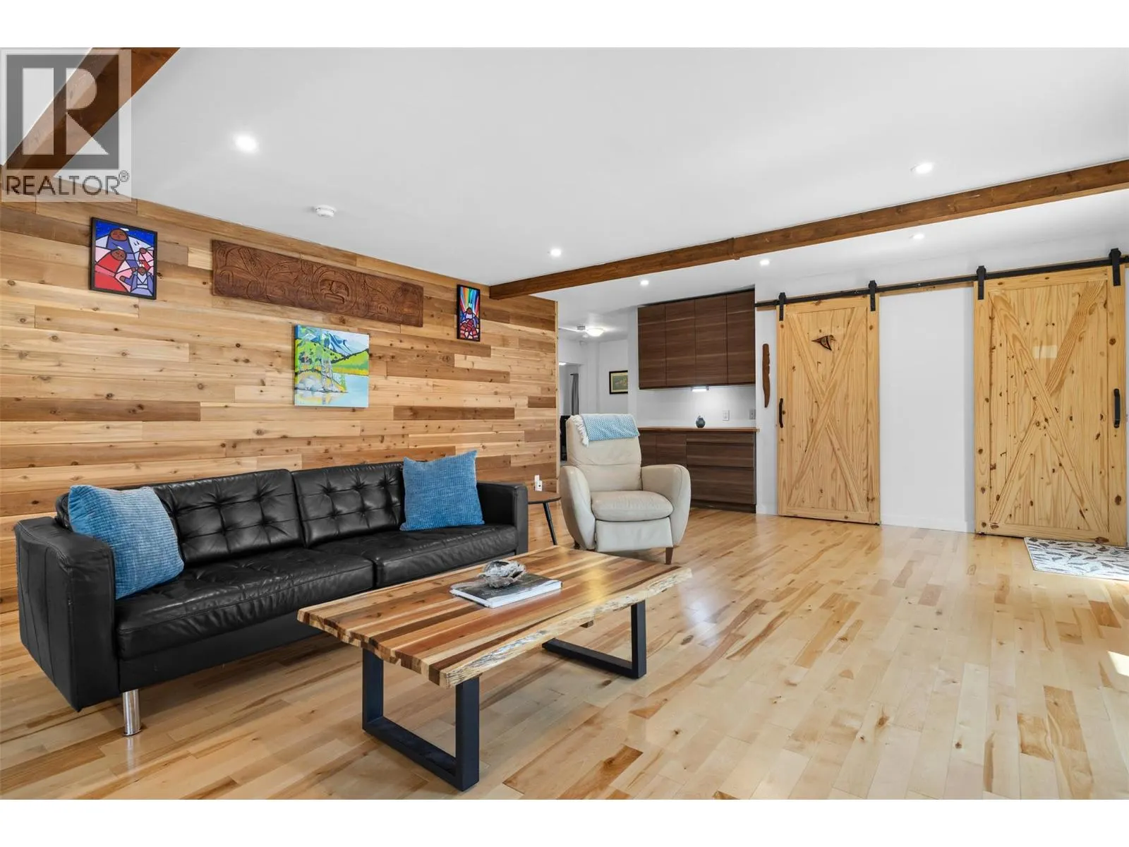 308 McTavish Road