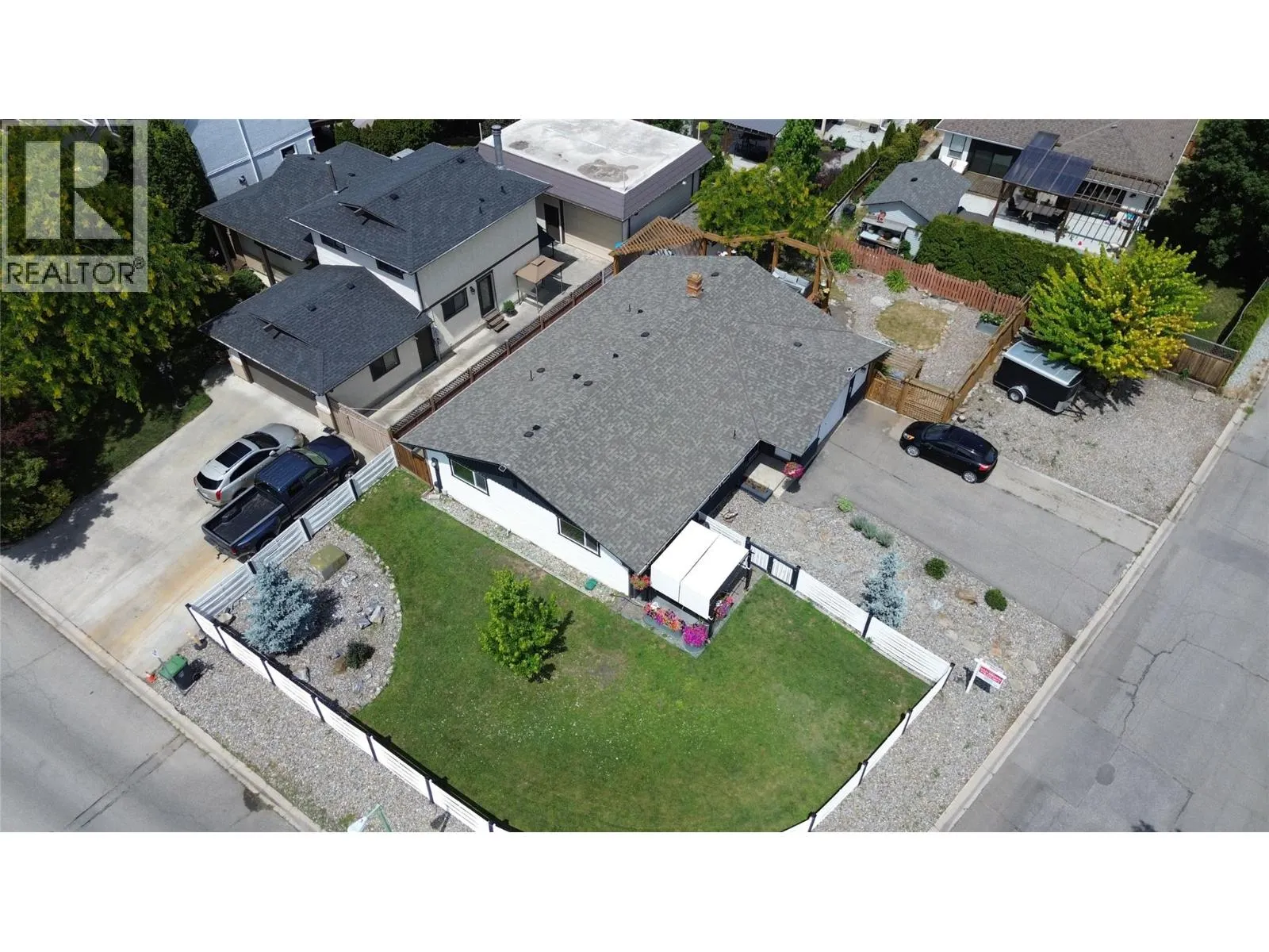 308 McTavish Road