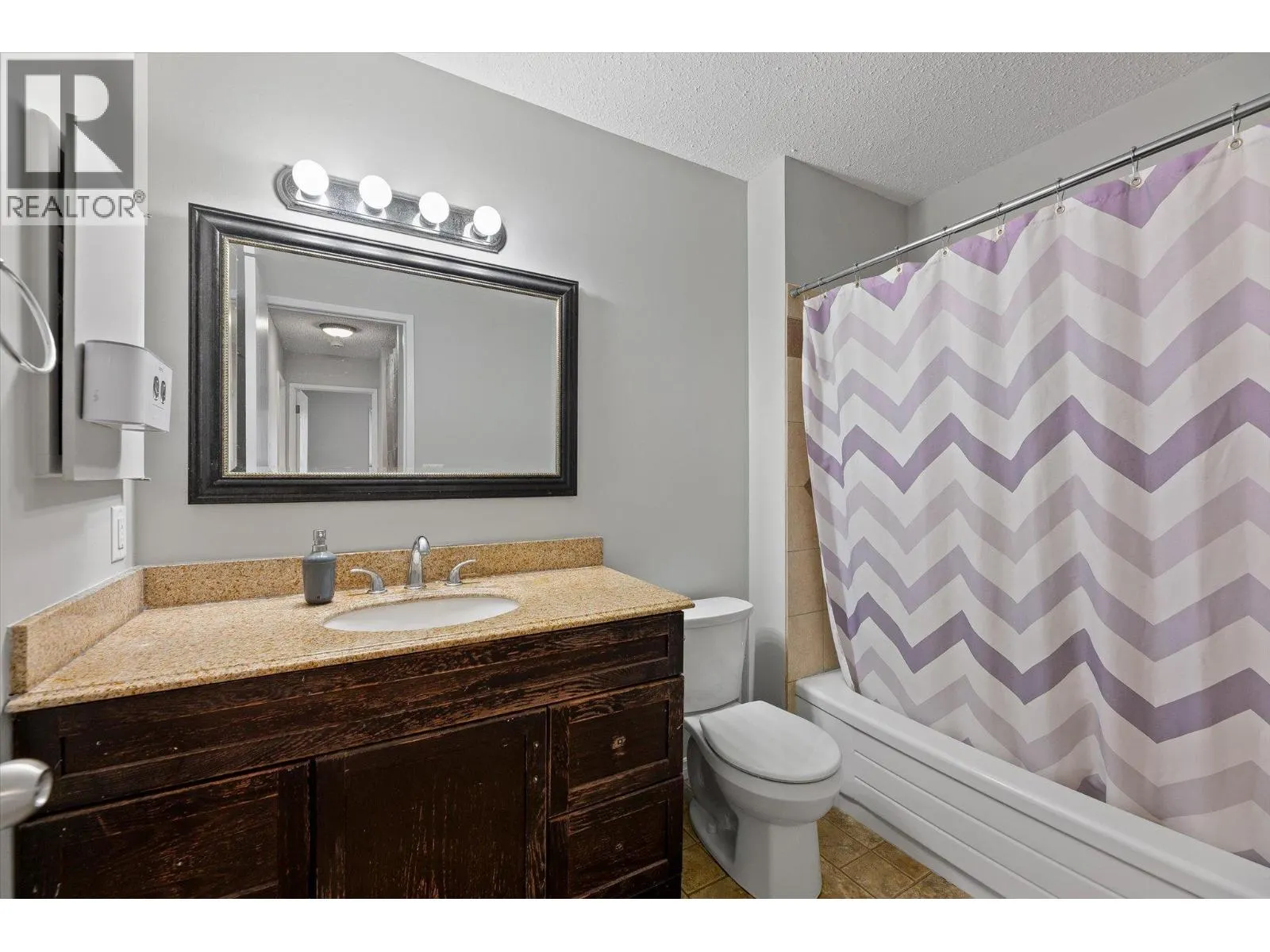 2100 43 Avenue Unit# 409