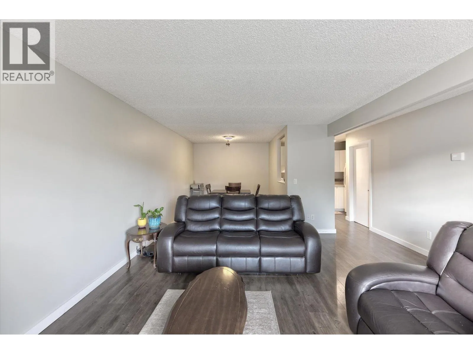 2100 43 Avenue Unit# 409
