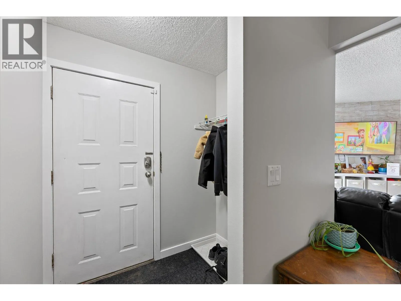 2100 43 Avenue Unit# 409
