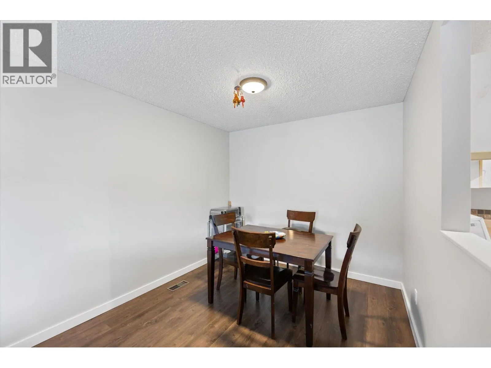 2100 43 Avenue Unit# 409