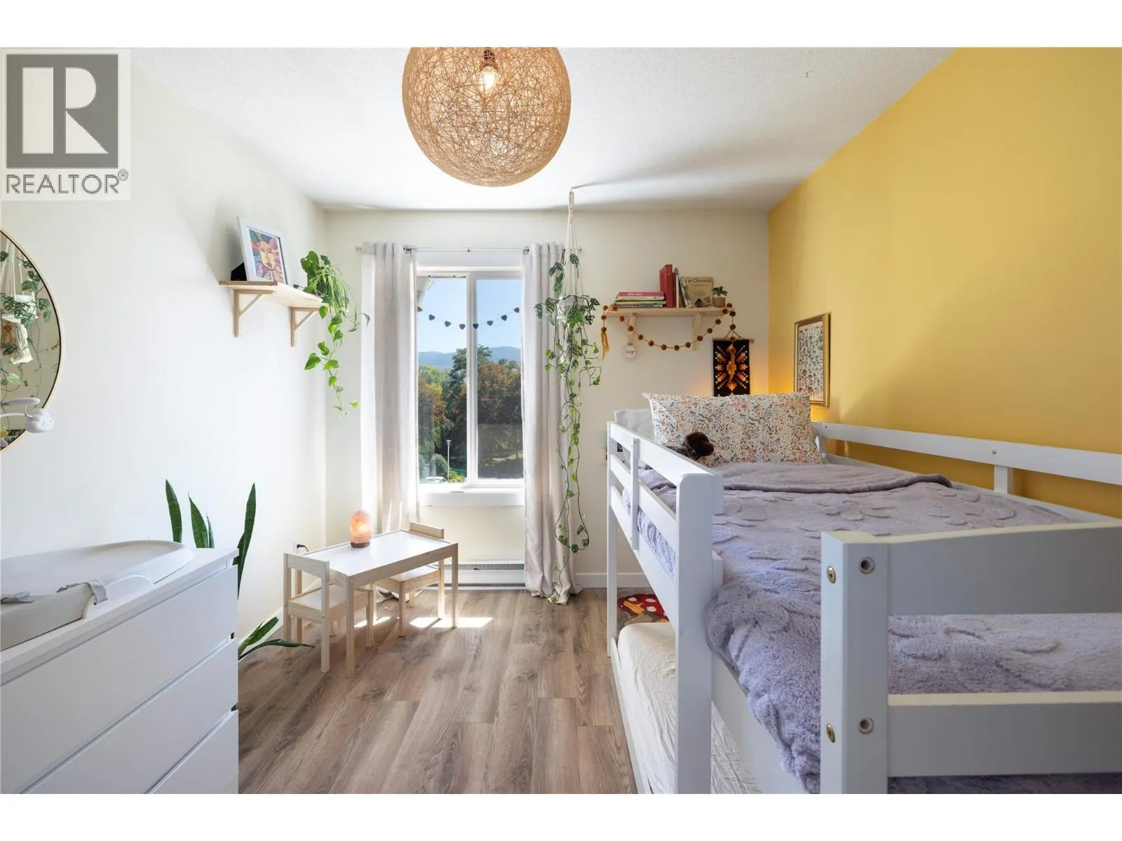 3160 Casorso Road Unit# 404