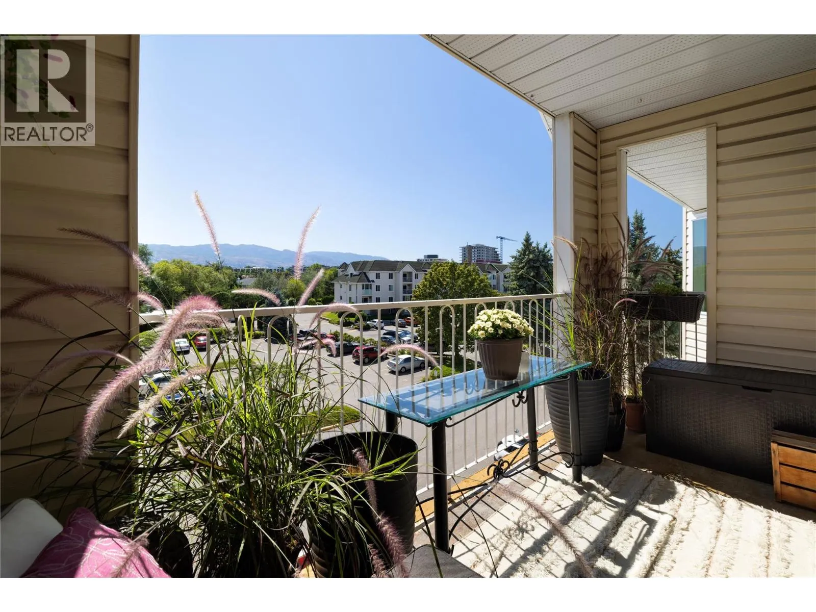 3160 Casorso Road Unit# 404