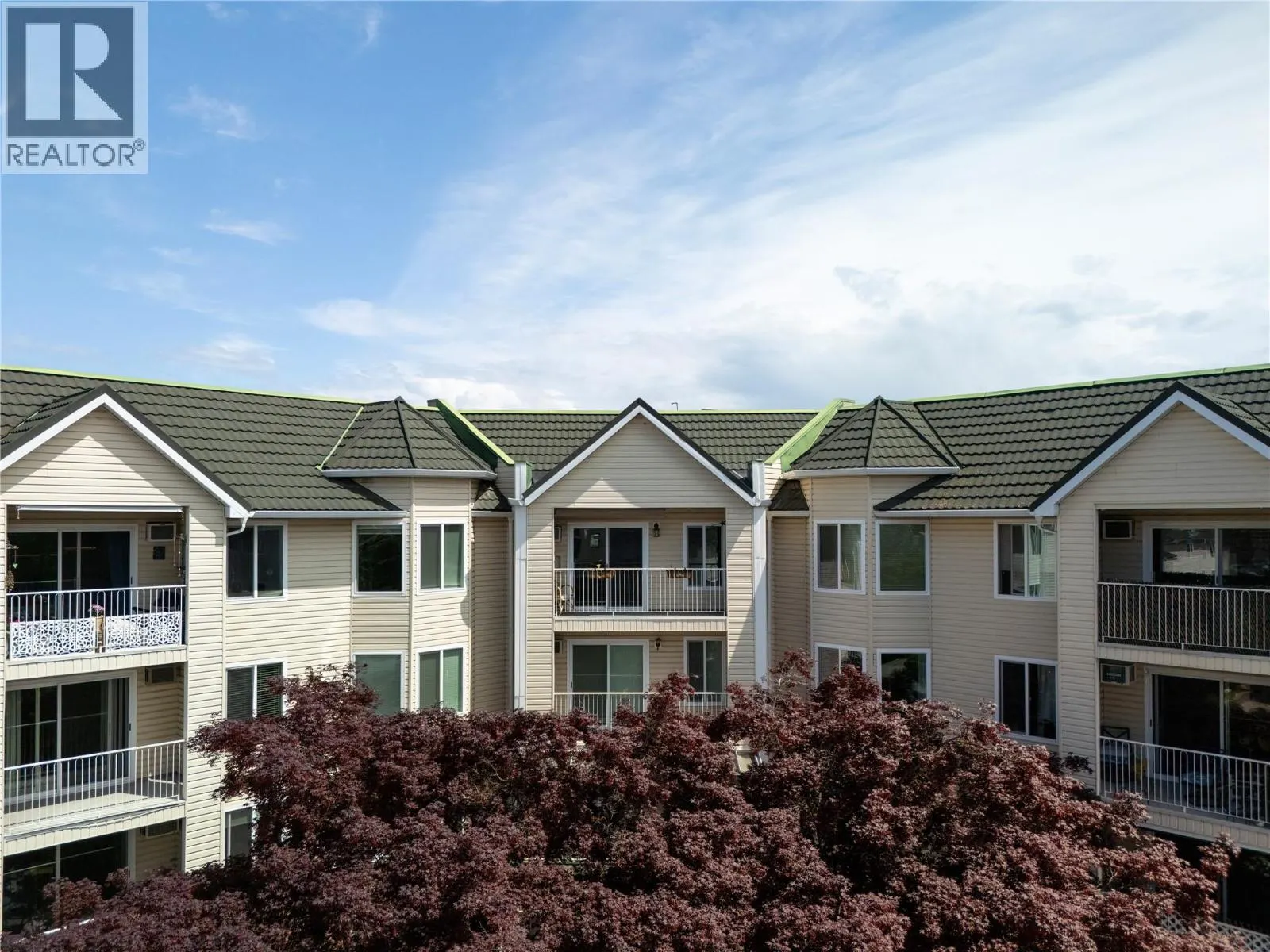 3160 Casorso Road Unit# 404
