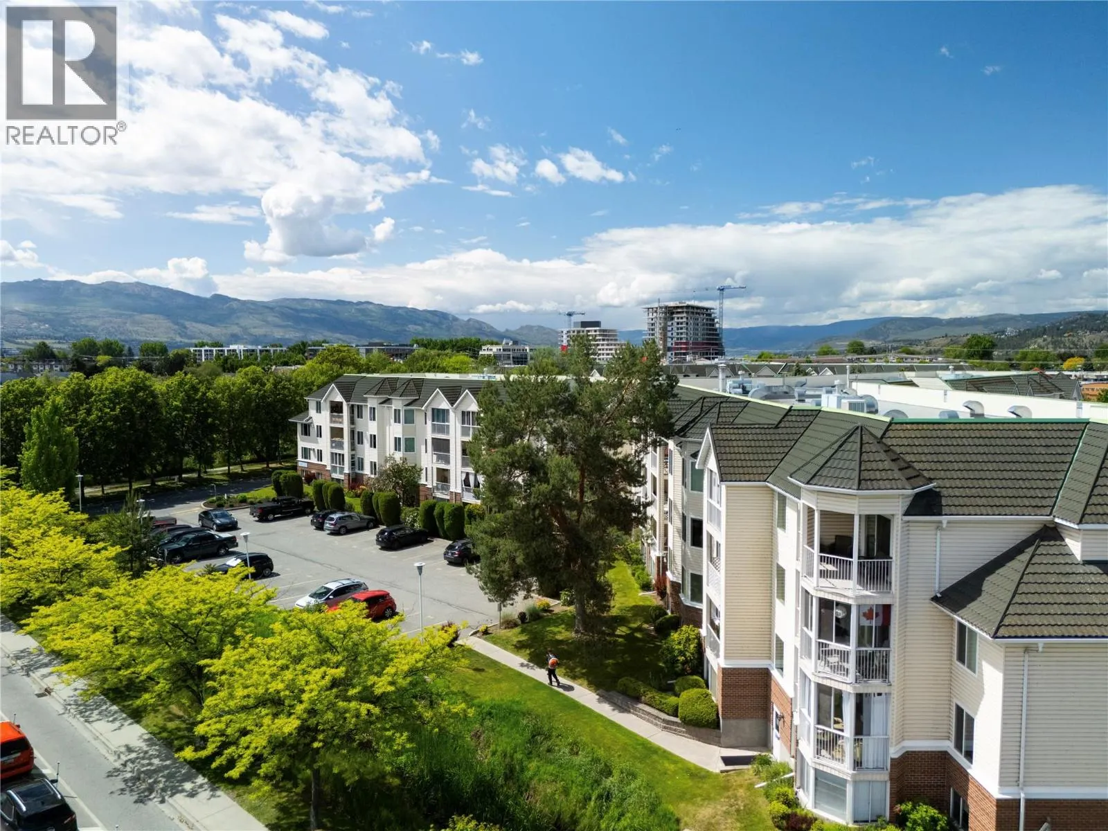 3160 Casorso Road Unit# 404