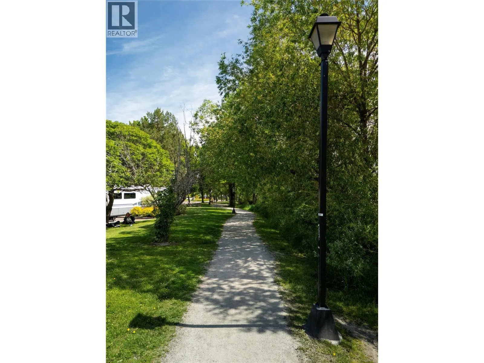 3160 Casorso Road Unit# 404