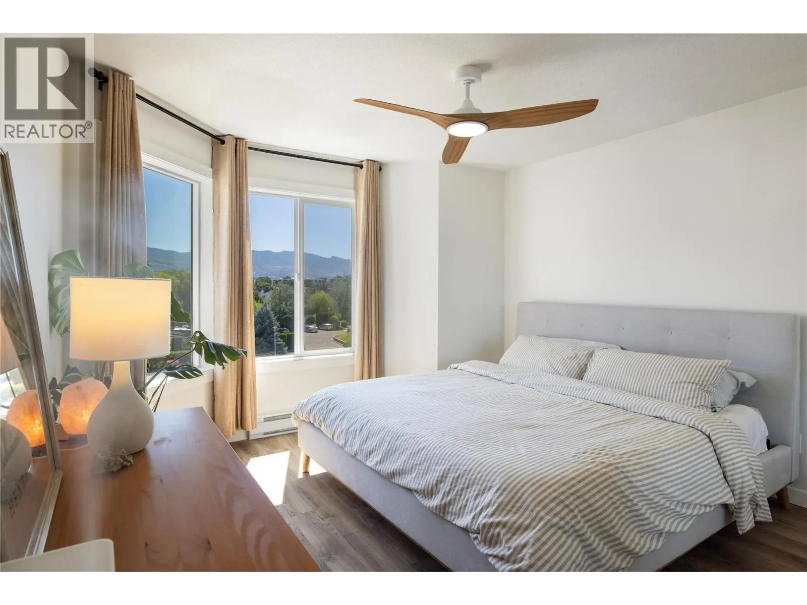 3160 Casorso Road Unit# 404