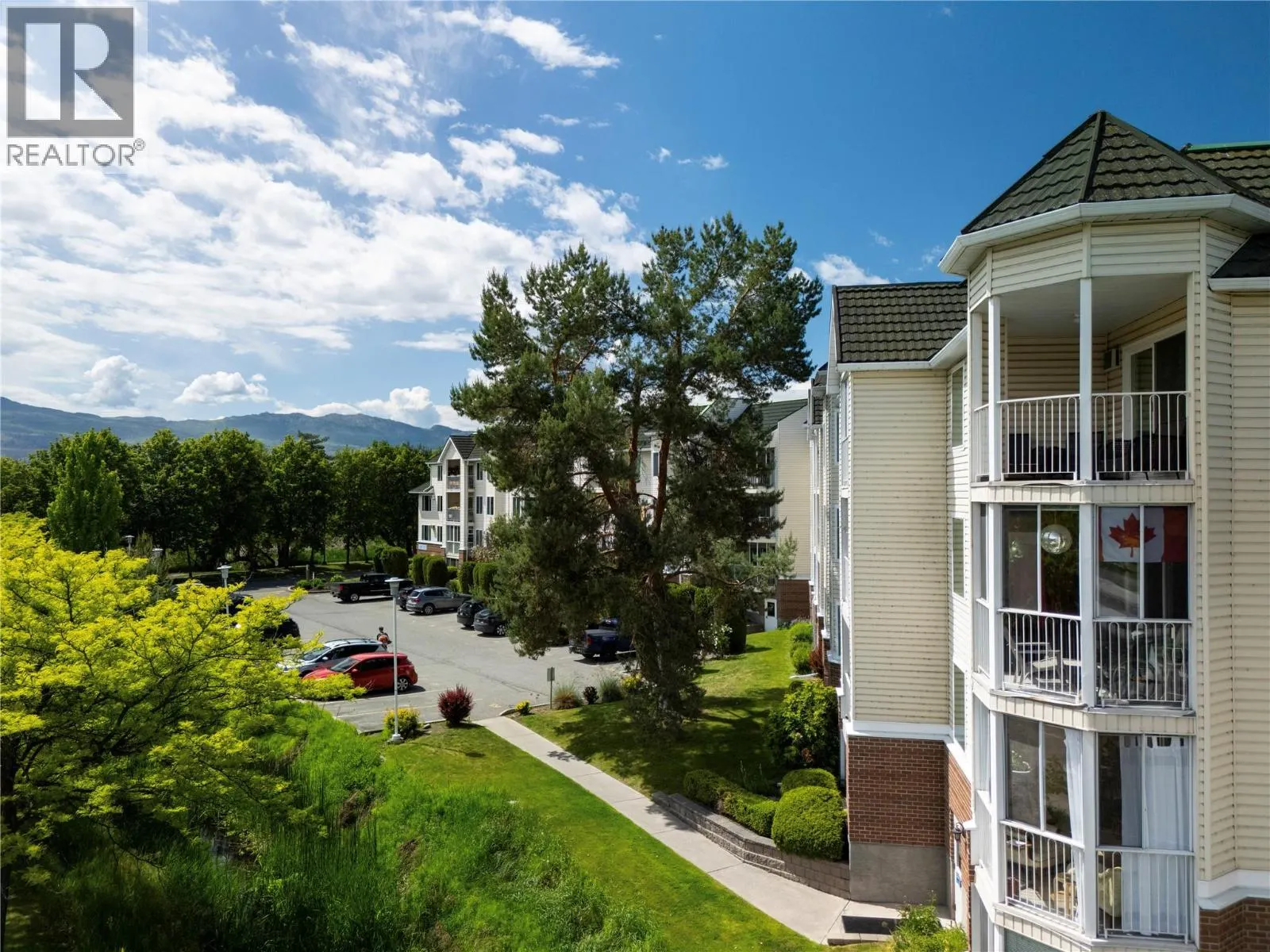 3160 Casorso Road Unit# 404
