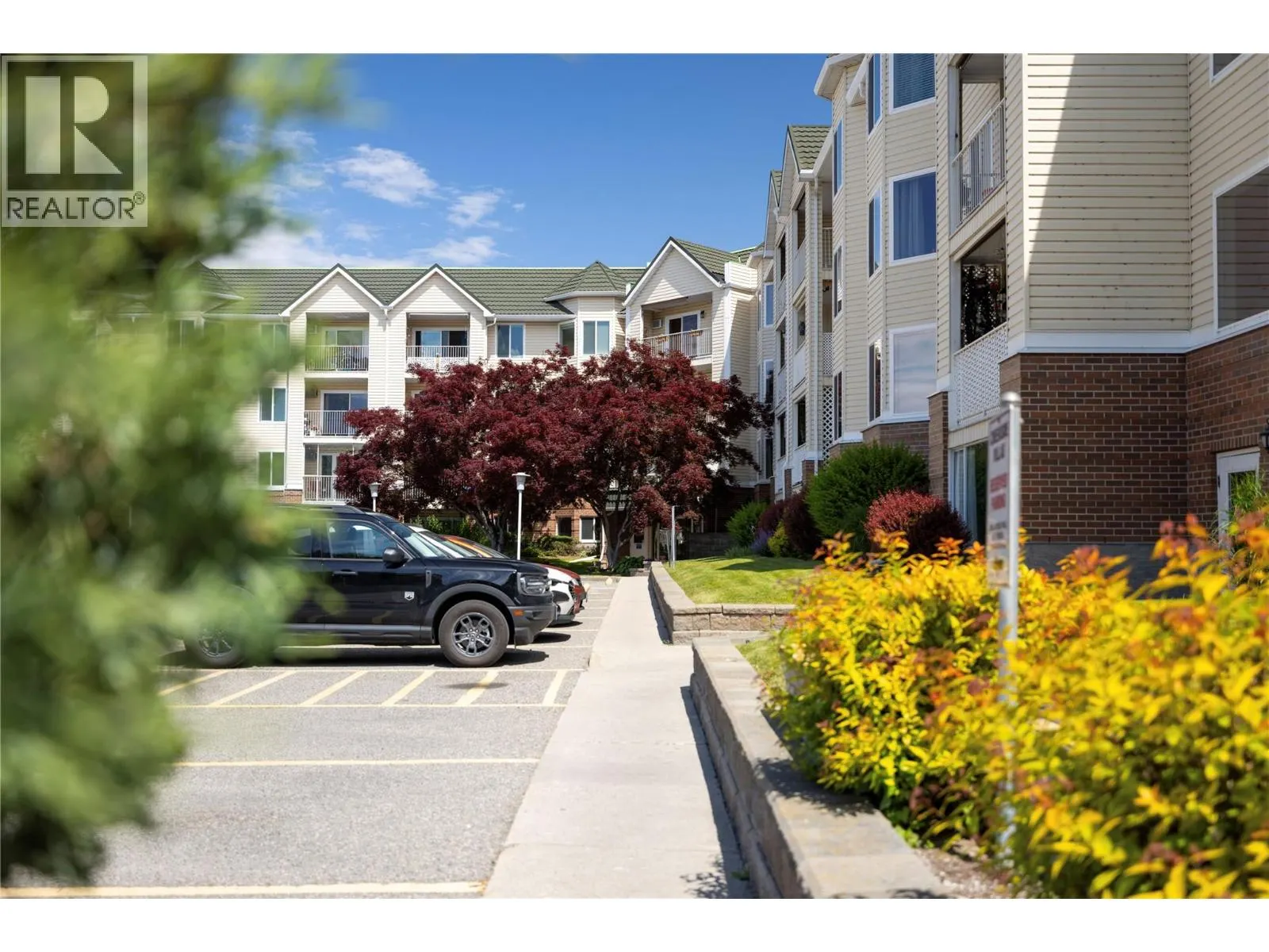 3160 Casorso Road Unit# 404