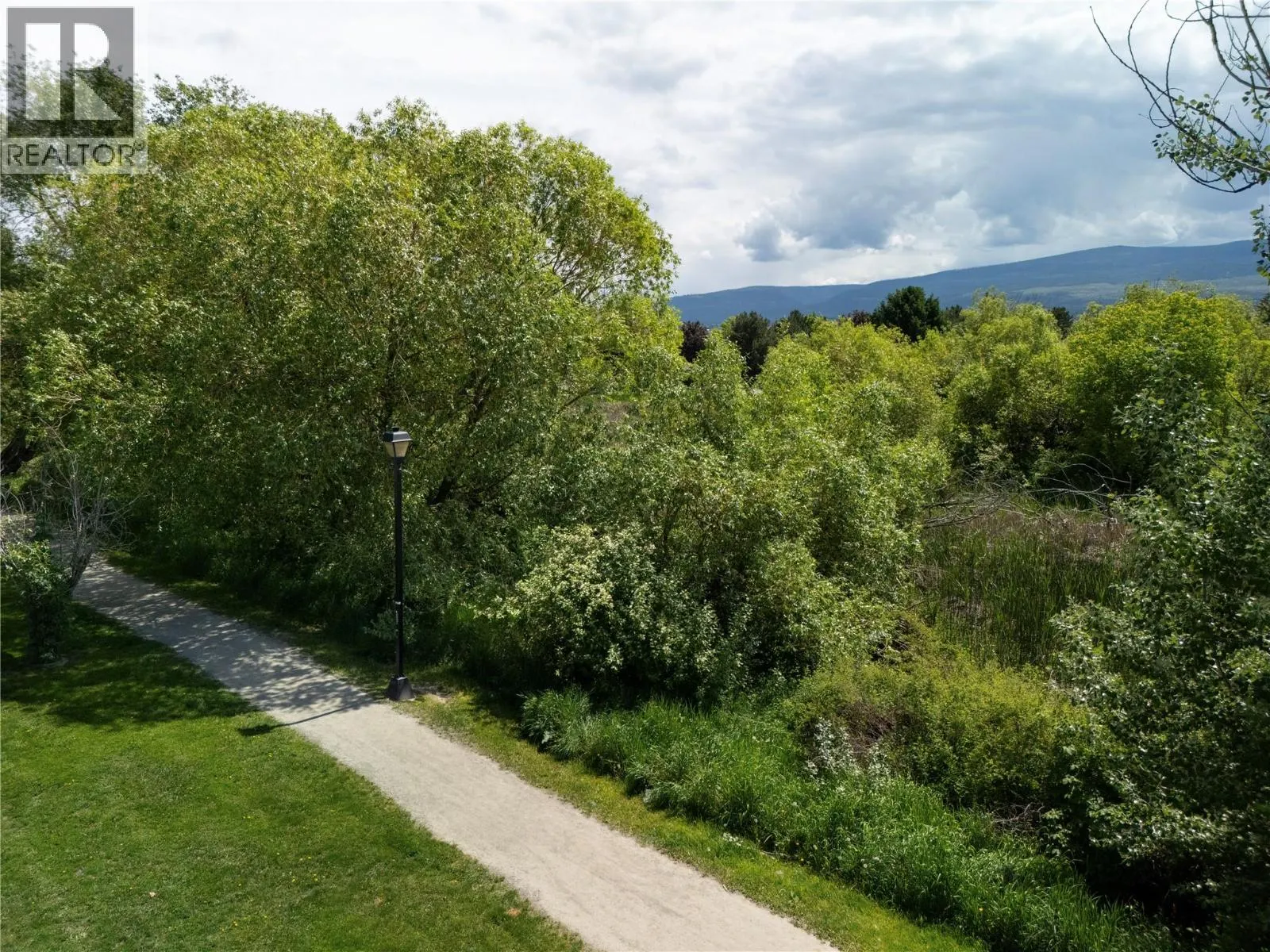 3160 Casorso Road Unit# 404