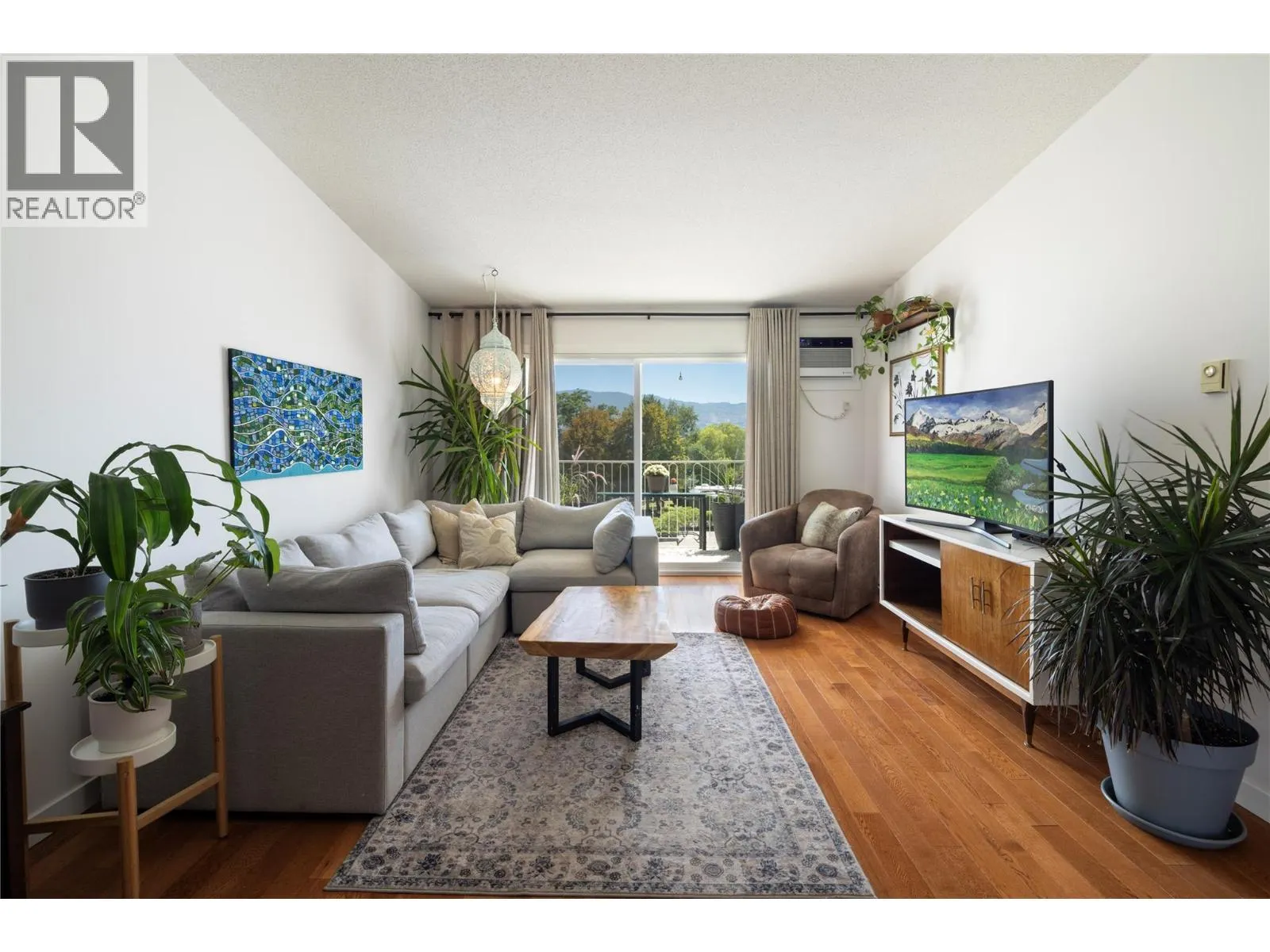 3160 Casorso Road Unit# 404