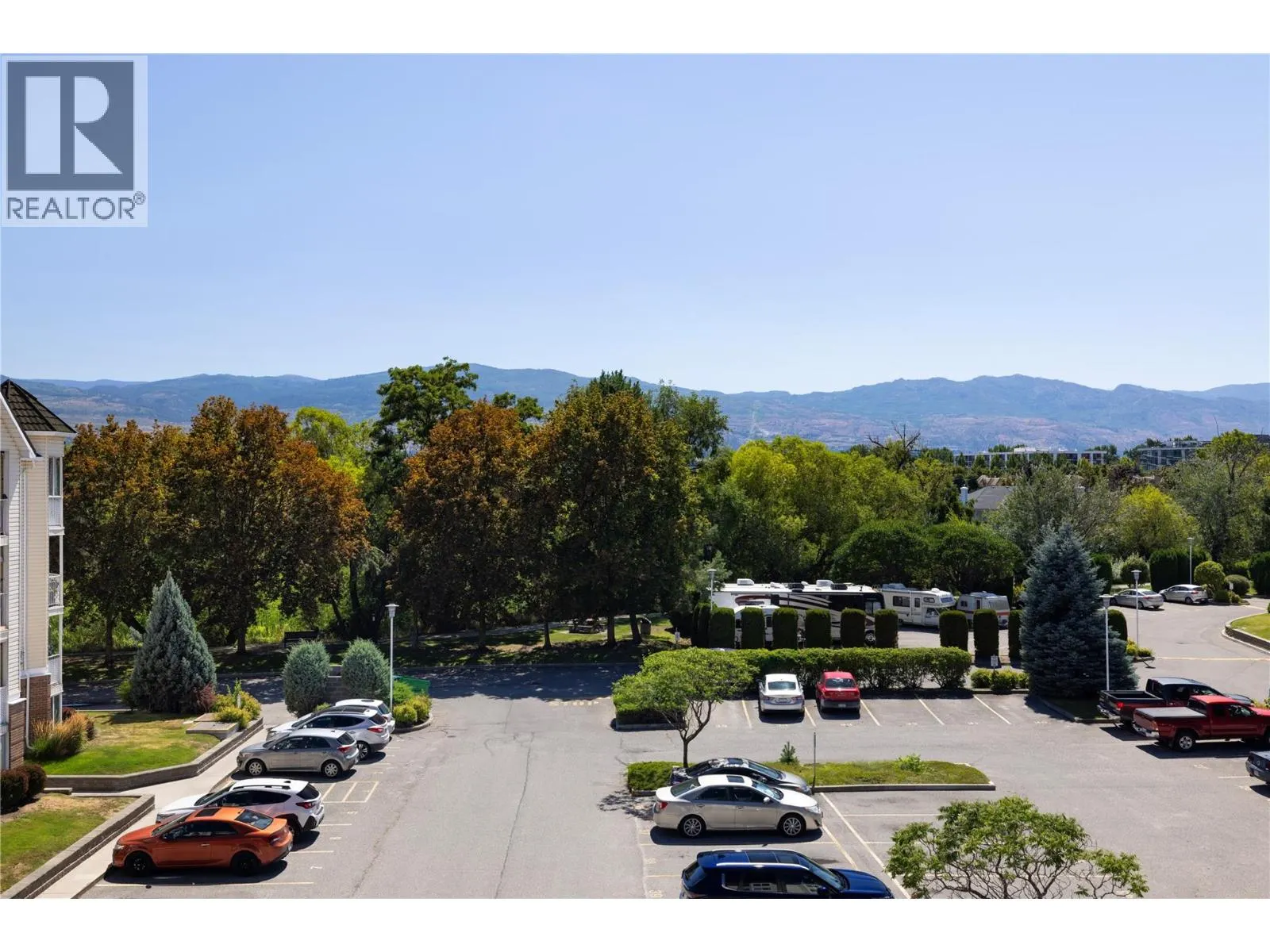 3160 Casorso Road Unit# 404