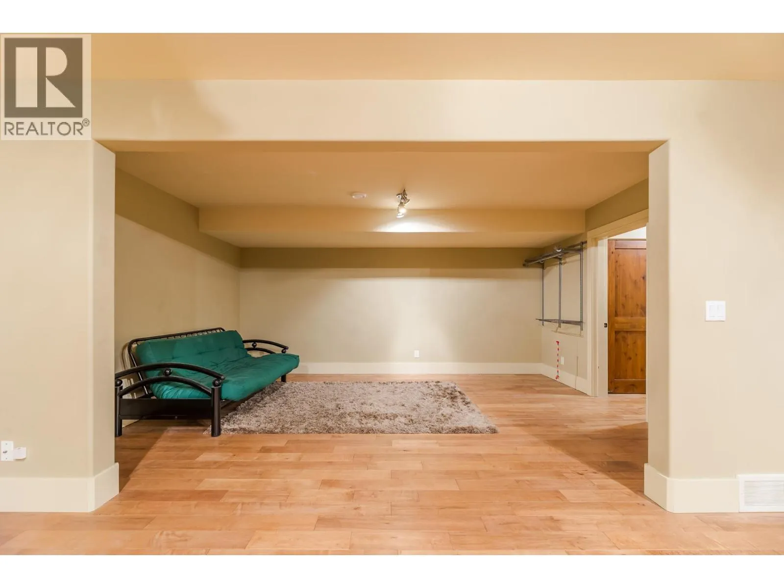 14611 Downton Avenue Unit# 102