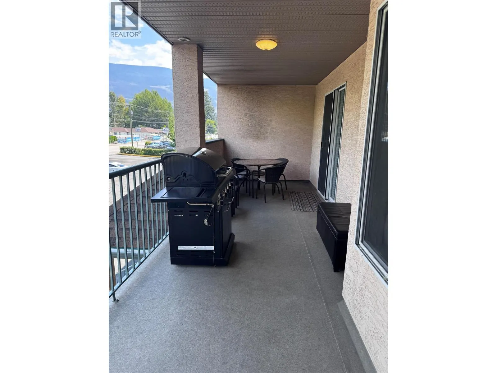 1002 Riverside Avenue Unit# 201