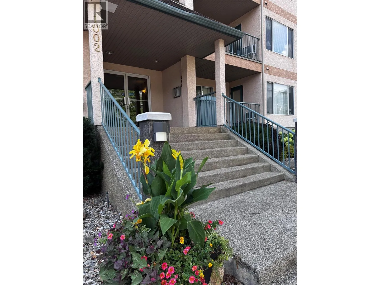 1002 Riverside Avenue Unit# 201