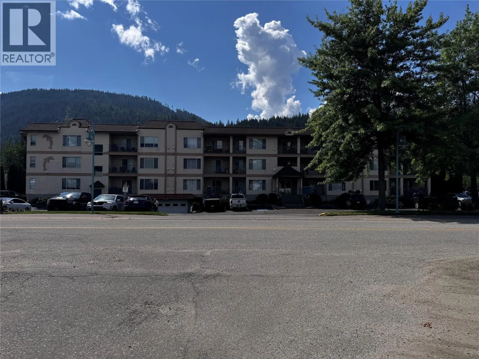 1002 Riverside Avenue Unit# 201