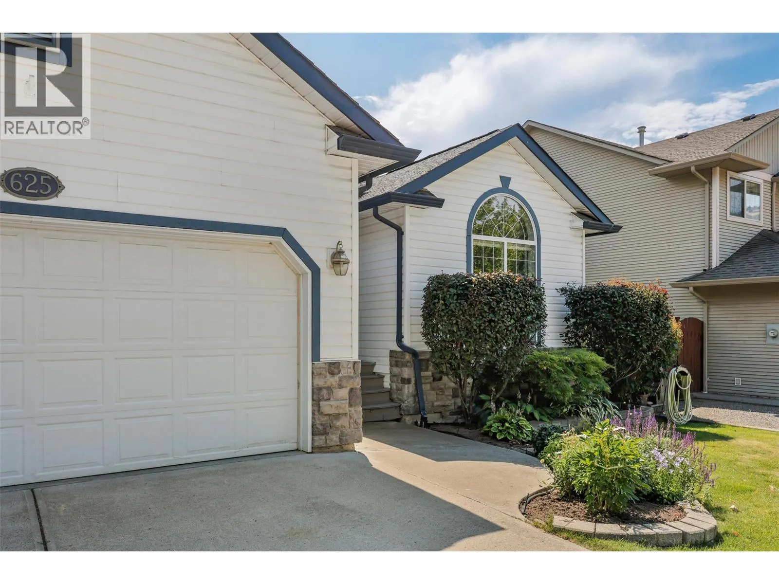 625 McCurrach Place