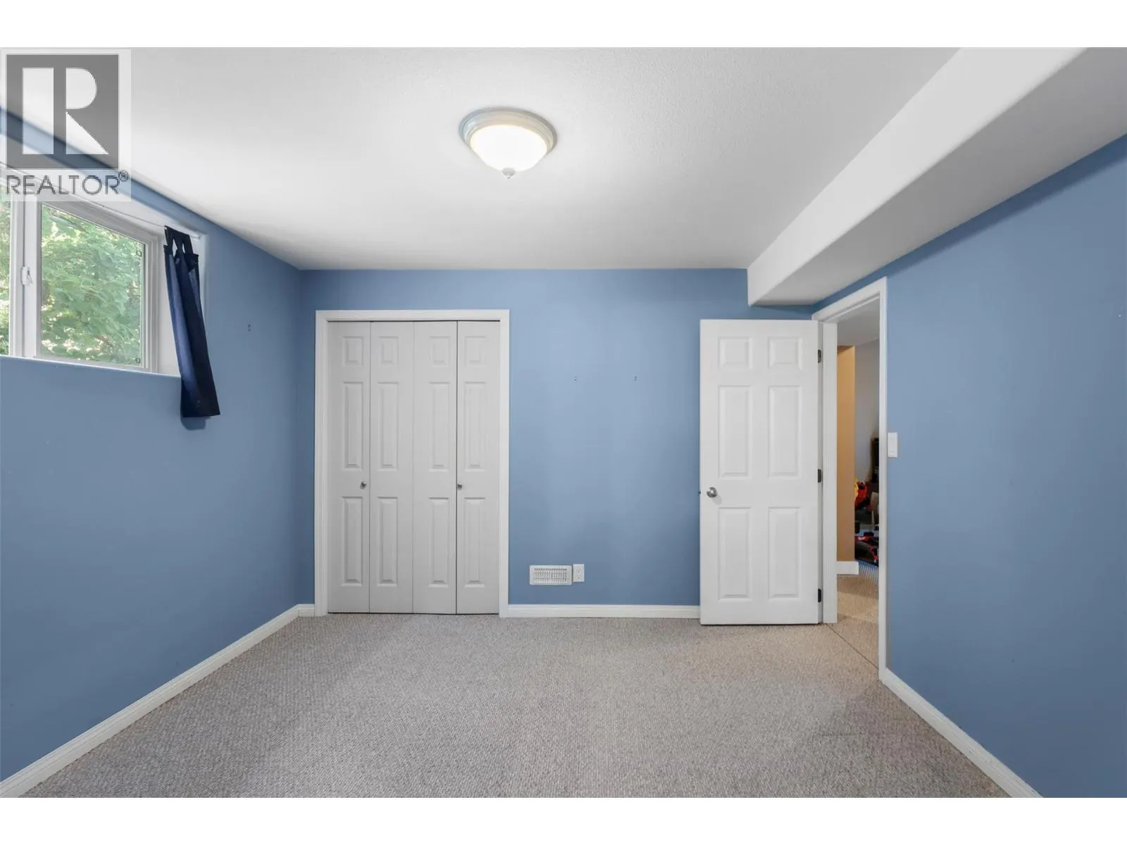 625 McCurrach Place