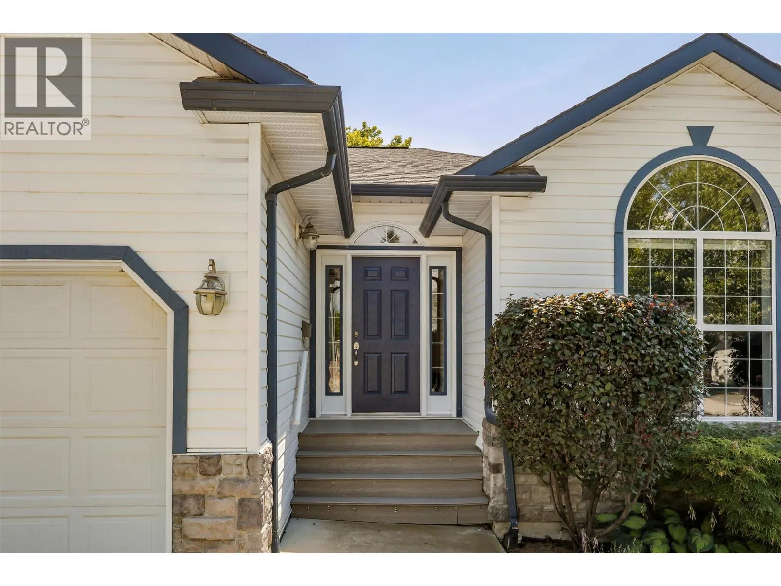 625 McCurrach Place